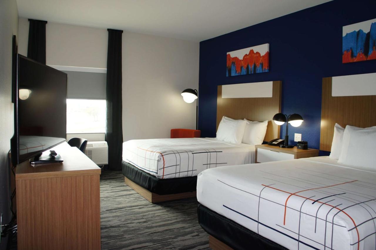 La Quinta Inn & Suites Katy-Mills By Wyndham Кейти Экстерьер фото